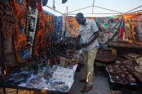 ZAMBIA-HANDICRAFTS-INCOME