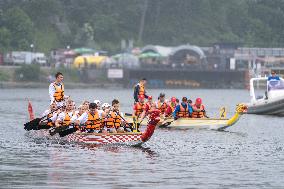 RUSSIA-VLADIVOSTOK-DRAGON BOAT RACE