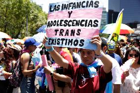 250,000 People Participate Pride March In Mexico