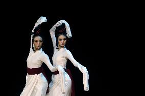 ROMANIA-BUCHAREST-CLASSICAL CHINESE DANCE
