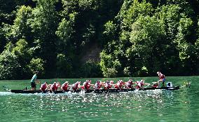 SWITZERLAND-EGLISAU-DRAGON BOAT RACE