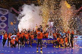 Maharashtra Ironmen v Golden Eagles Uttar Pradesh - Premier Handball League Final