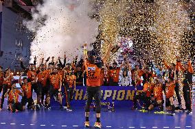 Maharashtra Ironmen v Golden Eagles Uttar Pradesh - Premier Handball League Final