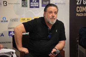 Russell Crowe Holds A Press Conference - Bologna