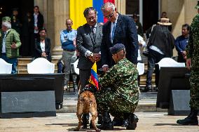 Colombia Honors Soldiers And Indigenous People Who Helped Rescue Missing Children