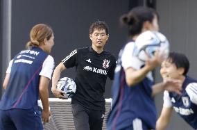 Football: Japan women in pre-World Cup training