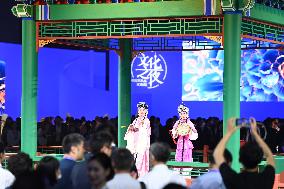 (SUMMER DAVOS)CHINA-TIANJIN-SUMMER DAVOS-CULTURAL SOIREE (CN)