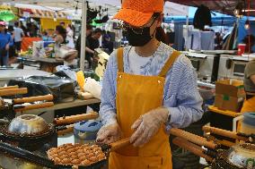 Hong Kong Style Egg Waffles