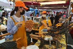 Hong Kong Style Egg Waffles