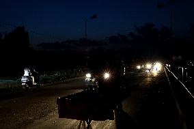 Defunct Street Lights Cause Inconvenience To Pedestrians