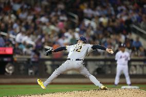 Milwaukee Brewers v New York Mets