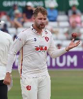 Essex v Warwickshire - LV=County Championship - Division One