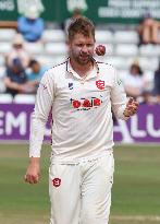 Essex v Warwickshire - LV=County Championship - Division One