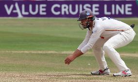 Essex v Warwickshire - LV=County Championship - Division One