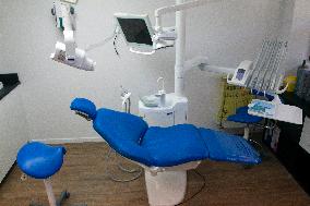 Illustration - Dentist