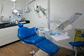 Illustration - Dentist