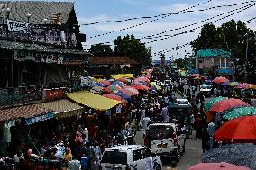 Eid Shopping In Kashmir