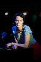 Rochefort - Jeanne Balibar Portrait