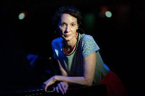 Rochefort - Jeanne Balibar Portrait