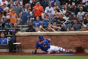 Milwaukee Brewers v New York Mets