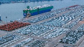 Xinhua Headlines: China on track to become world's leading automobile exporter