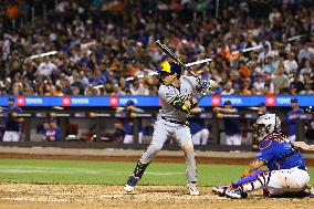 Milwaukee Brewers v New York Mets