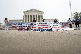 Supreme Court rules against affirmative action in colllege admissions