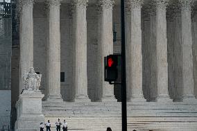 U.S.-WASHINGTON, D.C.-SUPREME COURT-COLLEGE ADMISSIONS POLICIES-RULING