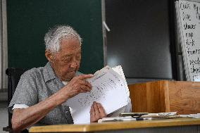 CHINA-ANHUI-NONAGENARIAN VOLUNTARY TEACHER (CN)