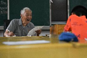 CHINA-ANHUI-NONAGENARIAN VOLUNTARY TEACHER (CN)