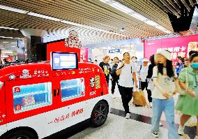Self-service Mobile Food Trucks at Subway Stations In Beijing