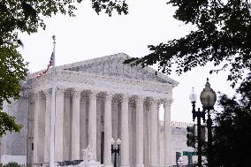 Supreme Court Blocks Biden Student Loan Forgiveness - Washington