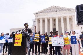 Supreme Court Blocks Biden Student Loan Forgiveness - Washington