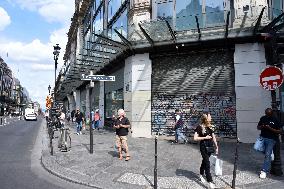 Closed Retails Stores In Paris Due To Bad Economic Situation