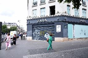 Closed Retails Stores In Paris Due To Bad Economic Situation