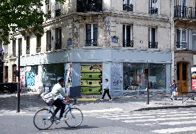 Closed Retails Stores In Paris Due To Bad Economic Situation