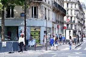 Closed Retails Stores In Paris Due To Bad Economic Situation