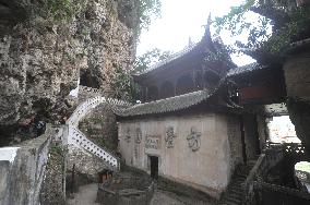 The Largest Cliff-hanging Ancient Building Group in Guizhou
