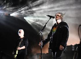 The Cure Performing A Lost World Tour - Miami