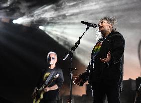 The Cure Performing A Lost World Tour - Miami