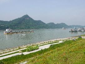 Yangtze River Water Level Falls