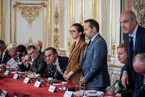 Meeting at Matignon with the chairmen of the parliamentary group at French National Assembly and at the French Senat - Paris