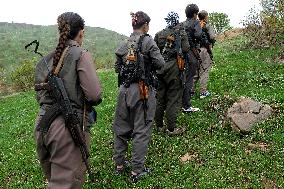 Iranian Women Guerrilla - Iraq