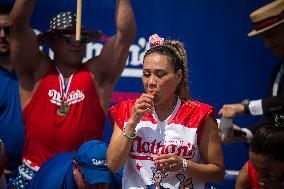 U.S.-NEW YORK-HOT DOG EATING CONTEST