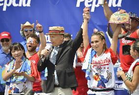 Hot dog eating contest in N.Y.