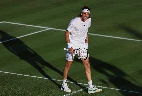 (SP) BRITAIN-LONDON-TENNIS-WIMBLEDON-DAY 3