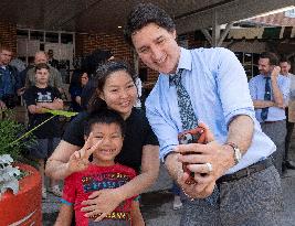 Trudeau Visits A Market - Quebec