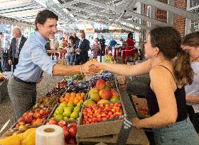 Trudeau Visits A Market - Quebec