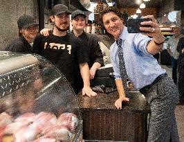 Trudeau Visits A Market - Quebec