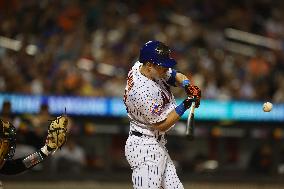 San Francisco Giants v New York Mets